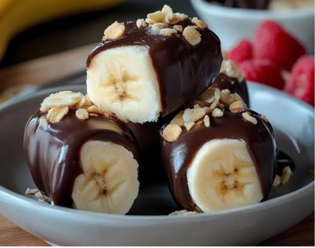 Frozen Chocolate-Dipped Banana Bites