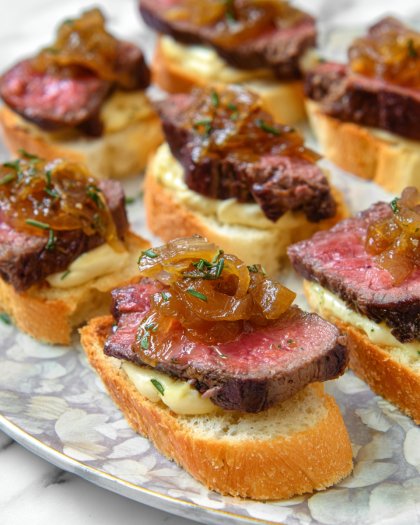 Snowball Cookies (Russian Tea Cakes / Mexican Wedding Cookies)